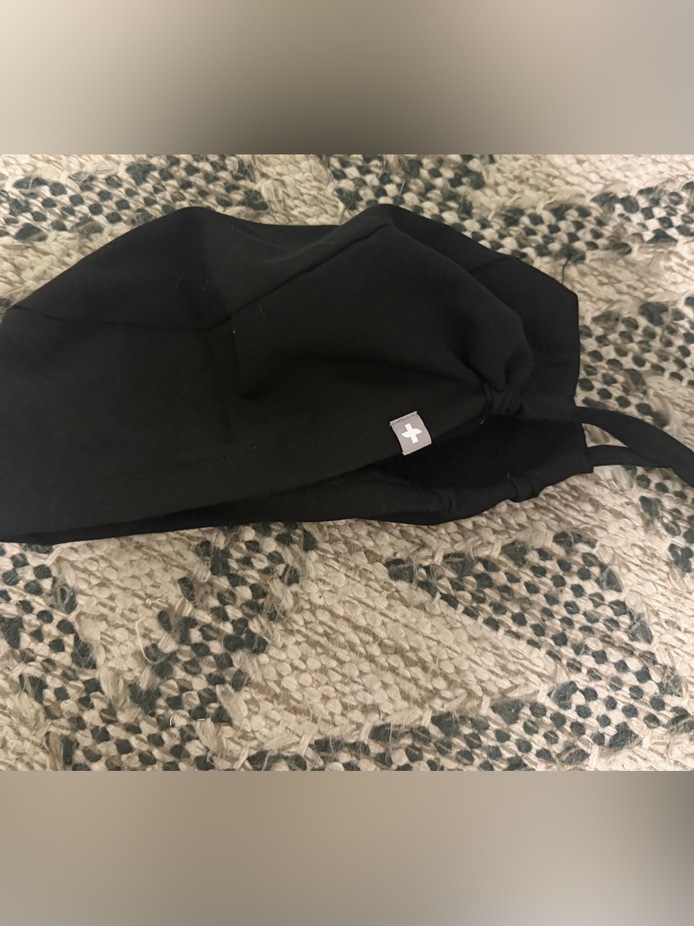 Figs Black Surgical Scrub Cap with Cross Tag